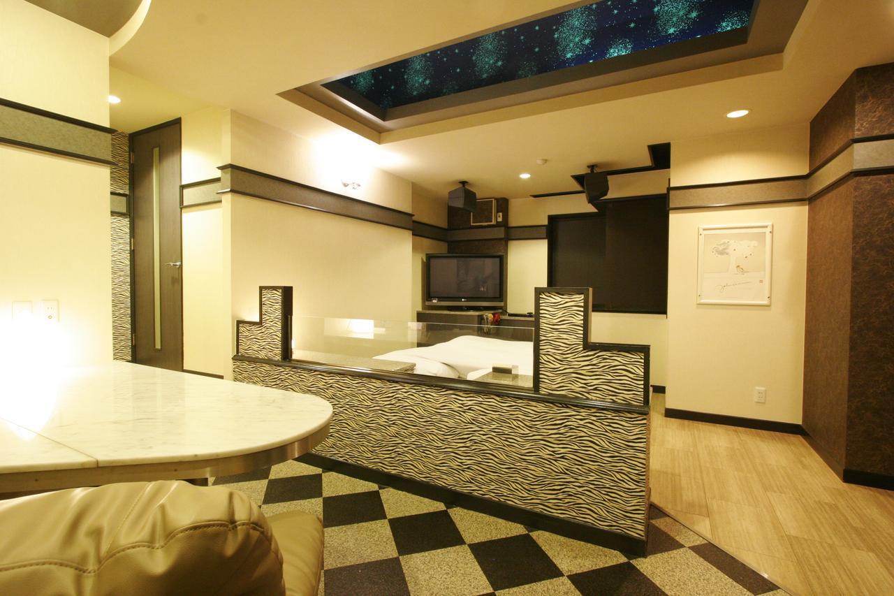 Hotel Rr (Adults Only) Yokkaichi Exterior foto